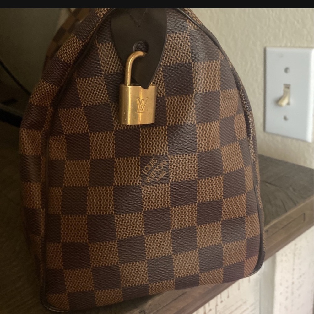 Authentic Lv purse (Speedy 25)SOLD - Picture 3 of 6